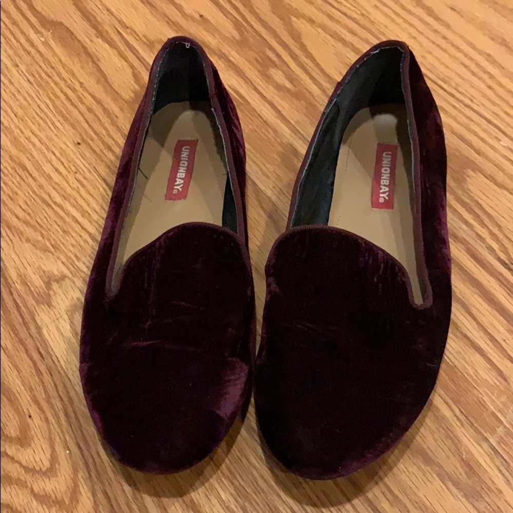 Union Bay Burgundy Velvet Flats
